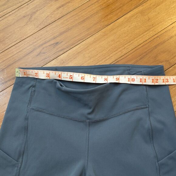 Women Lululemon Speed Up Tight Full-On Luxtreme 28" in Titanium Size 6 - Picture 7 of 9